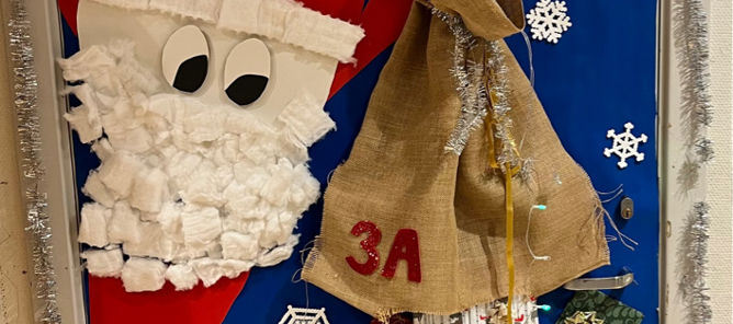 et flagg med en bjørn og en snøperson på